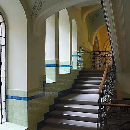 Guest Rest Apartahotel