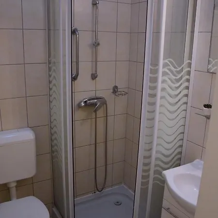 Guest Rest Aparthotel